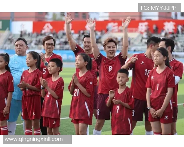 以足球球星定妆照展现绿茵激情与时尚魅力的独特融合